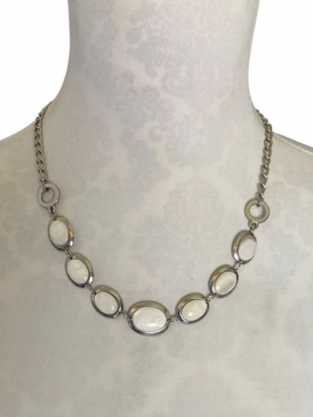 Vintage Mother of Pearl Oval Link Necklace Silver Tone Statement Necklace